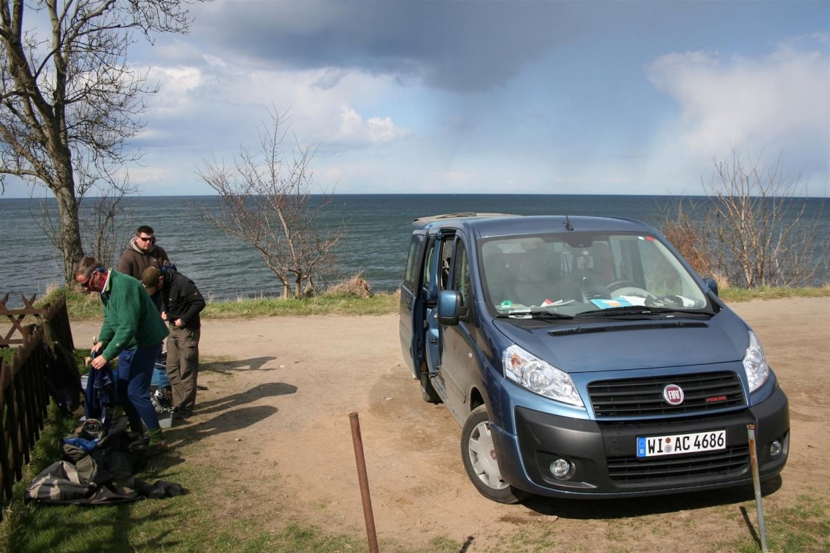 Meerforellen-Angler vor Salene-Bucht auf Bornholm